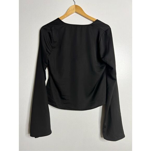 Tobi Tops Paradise tie front Bell Sleeve Blouse Black sz SP - Picture 4 of 9